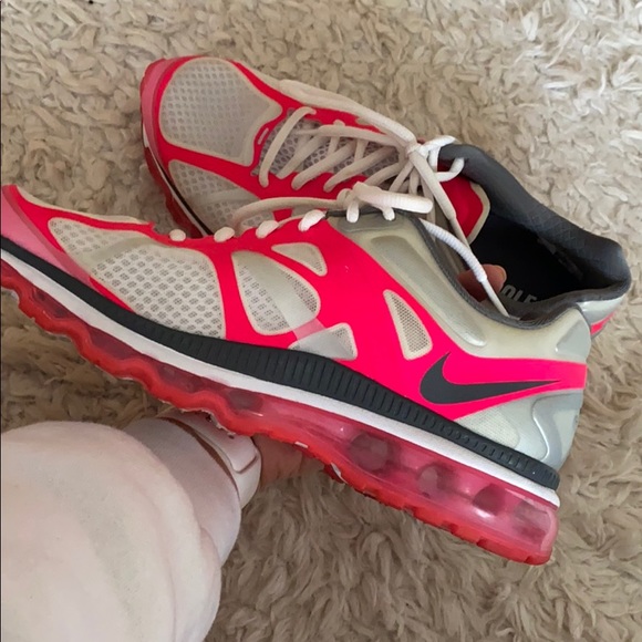 Nike Shoes - Nike air max sneakers